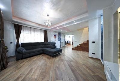 Casă cu Canalizare în Central - 12