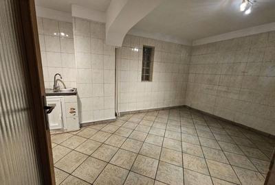 Casă individuală cu 7 camere cu Garaj în 1 Mai - 6