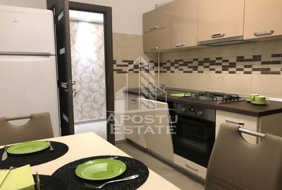 Apartament cu 3 camere, semidecomandat, zona Centrala - 4