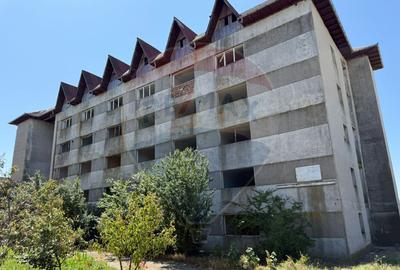 Bloc P+4 de vanzare, 40 apartamente, 2300 mp utili, BABADAG