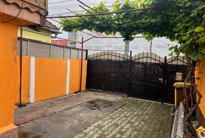 Casa individuala, in cartierul Lazaret cu bucatarie de vara,terasa si acces auto - 2