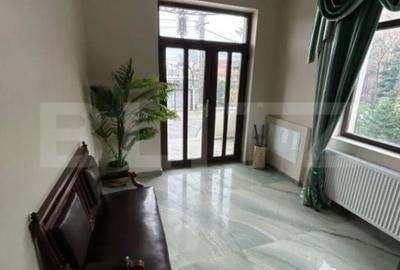 Casă cu 4 camere cu Teren 660 Mp în Lipovei