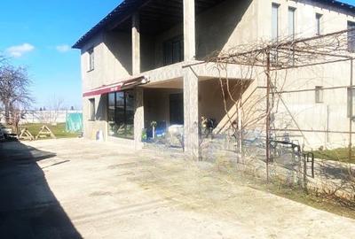 Casă individuală cu 7 camere cu Canalizare în Ștefăneștii de Jos - 1