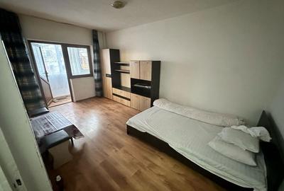Garsonieră decomandată în Central - 7