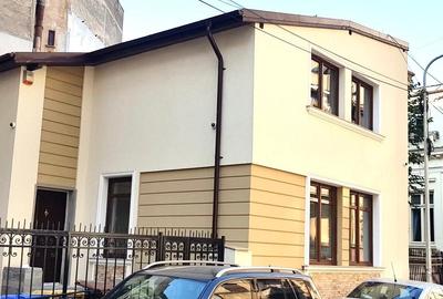 Casă cu 7 camere cu Canalizare în Universitate - 9