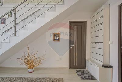 Casă cu 7 camere cu Teren 650 Mp în Bod - 12