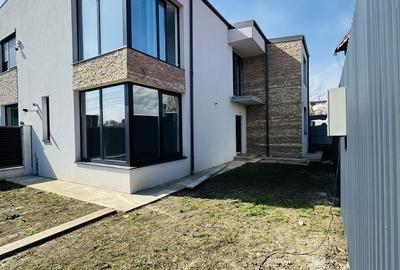 Casă cu 4 camere cu Teren 300 Mp în Central - 3