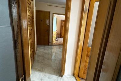 Apartament cu 2 camere decomandat în C5 - 8