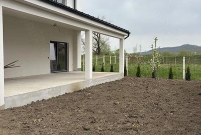 Casă cu 4 camere cu Teren 350 Mp în Exterior Vest - 1