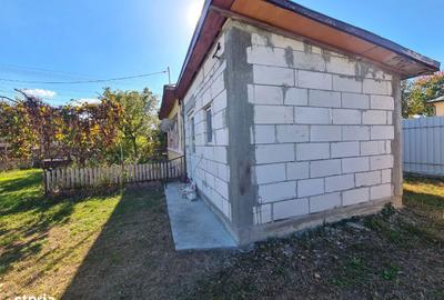 Casă cu 3 camere cu Teren 1400 Mp în Răcari - 3