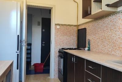 Închiriez apartament cu 3 camere zona pod roș - 9