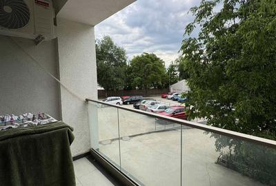 Apartament cu 2 camere decomandat în Berceni