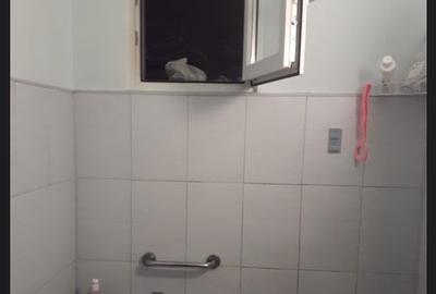 B-Dul Alexandru Obregia,bl.reabilitat, et.1/9,geam la baie,Liber - 3