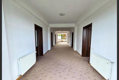 Vând Hotel/Pensiune Breaza: 15 camere, 1000 mp - 12