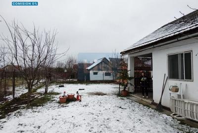 Casă cu 7 camere cu Canalizare în Sânmartin