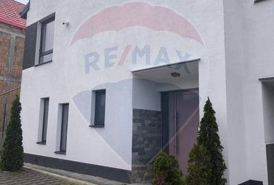 Casa 4 camere de inchiriat in Borhanci - 2