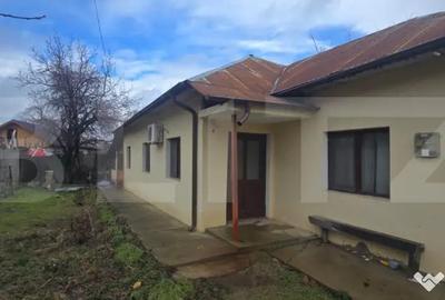 Teren de 1869 mp, în Central - 4