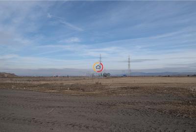 Teren de 4800 mp, în Centură