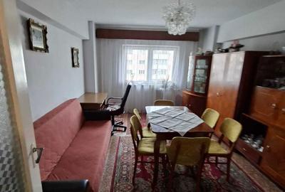 Apartament cu 4 camere decomandat în Florești - 2