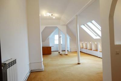 MOȘILOR - VILĂ DE ÎNCHIRIAT- 9 CAMERE- PENTRU BIROURI, CLINICA, AFTER SCHOOL - 10