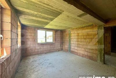 Casă cu 4 camere cu Teren 250 Mp în Central - 9