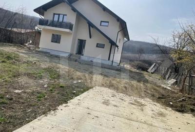 Casa individuala, 162 mp utili, 440 mp teren, zona Barnova - 7