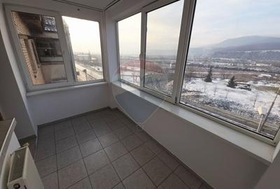 Apartament cu 2 camere decomandat în 1 Mai - 7
