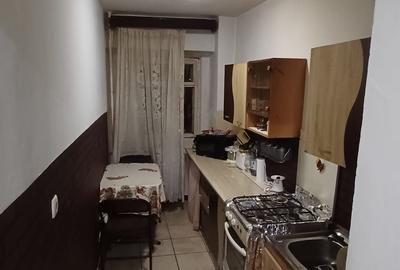 Garsonieră decomandată în Rahova - 4