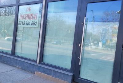 Spațiu comercial, de 80 mp, în Roman - 2