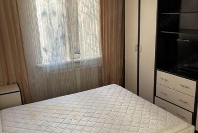Apartament cu 3 camere semidecomandat în Berceni - 2