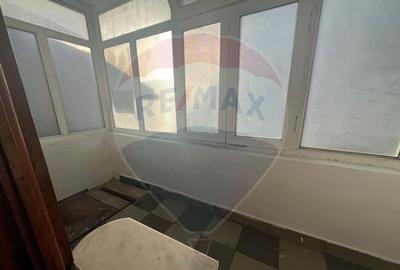 Spa?iu comercial in zona Lupeni - 8