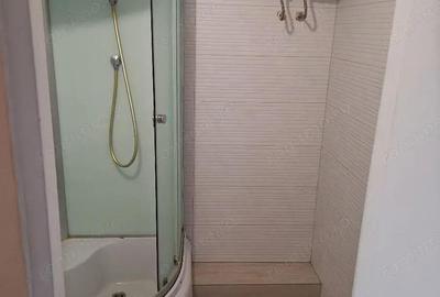 Garsonieră în Titan