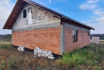 Casă cu 5 camere cu Teren 1000 Mp în Dumbrava - 1