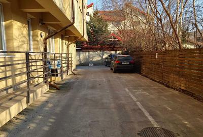 Garsonieră decomandată în Central