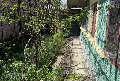 Casă cu 3 camere cu Canalizare în Sisești - 2