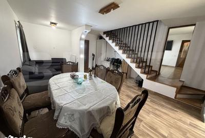 Casă cu 4 camere cu Teren 1200 Mp în Surduc - 1