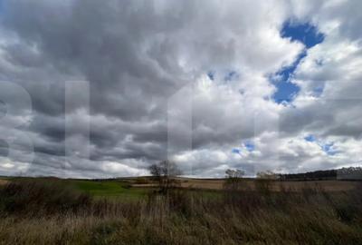 Teren de 2700 mp, în Iris - 2