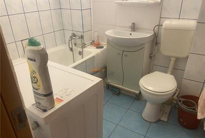 Garsoniera , zona B-dul Independentei , et 2 , 32 mp , decom - 6