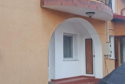 Casă cu Teren 300 Mp în Central - 16