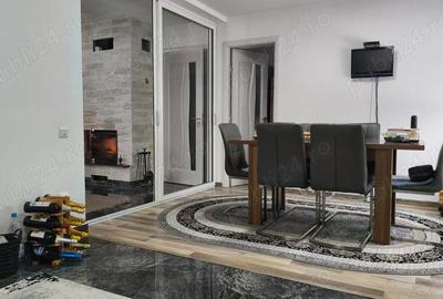 Casă cu Teren 569 Mp în Zăvoi - 14