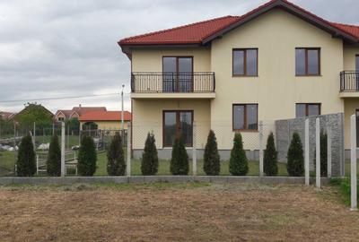 Casă cu 3 camere în Central - 2