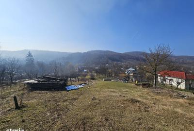 Casă cu 4 camere cu Canalizare în Boțești - 1