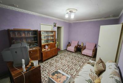Apartament cu 3 camere semidecomandat în Țiglina 3 - 5
