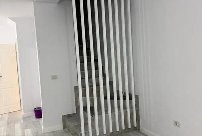 Casă cu 4 camere cu Teren 250 Mp în Săcălaz