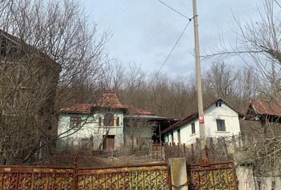 Casă cu 6 camere în Melinești - 3