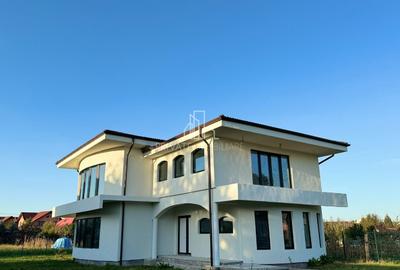 Casa Premium 325 Mp de Vanzare, Str Tofalau, Sangeorgiu de Mures - 1