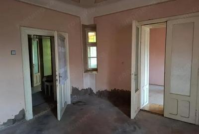 Casă cu 4 camere cu Teren 879 Mp în Nădlac - 2