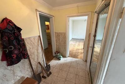 Apartament cu 3 camere decomandat în Podul de Piatră - 4