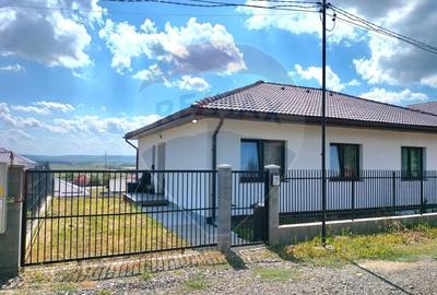 Casă cu 3 camere cu Teren 256 Mp în Nazna - 3