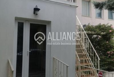 Casă individuală cu 10 camere cu Canalizare în Stadion - 1